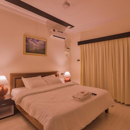 Pinnacle Blue By The Beach Calangute Buitenkant foto