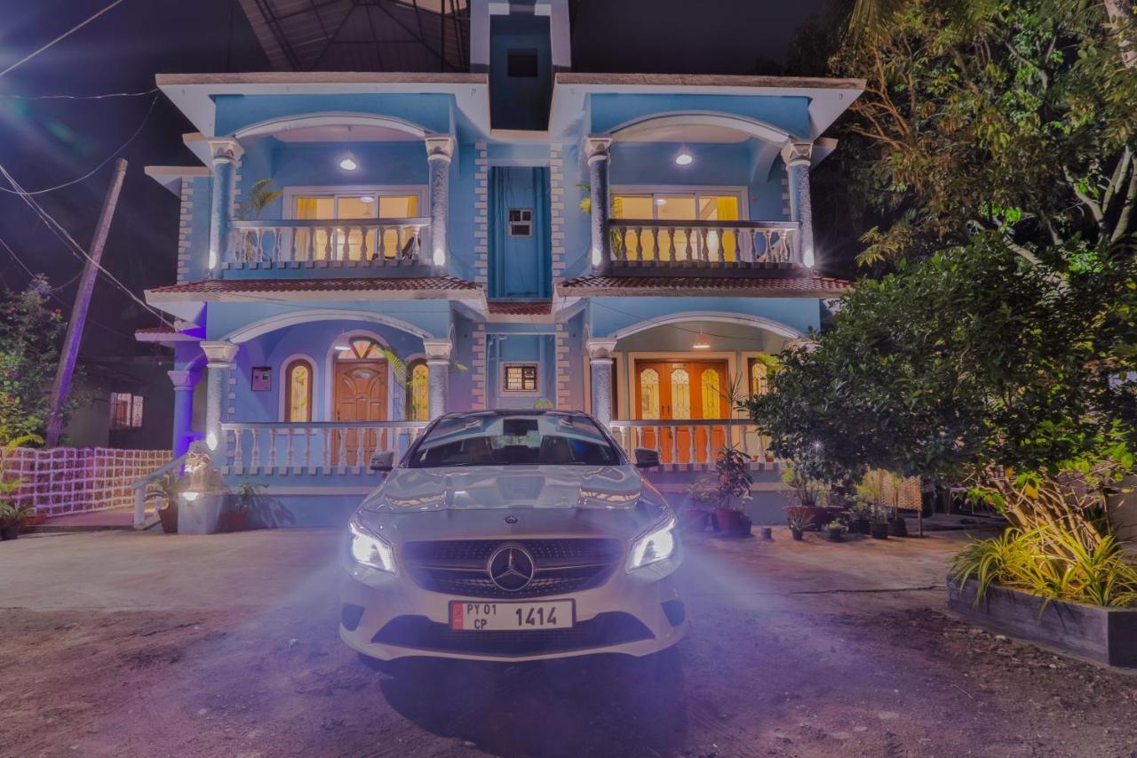 Pinnacle Blue By The Beach Calangute Buitenkant foto