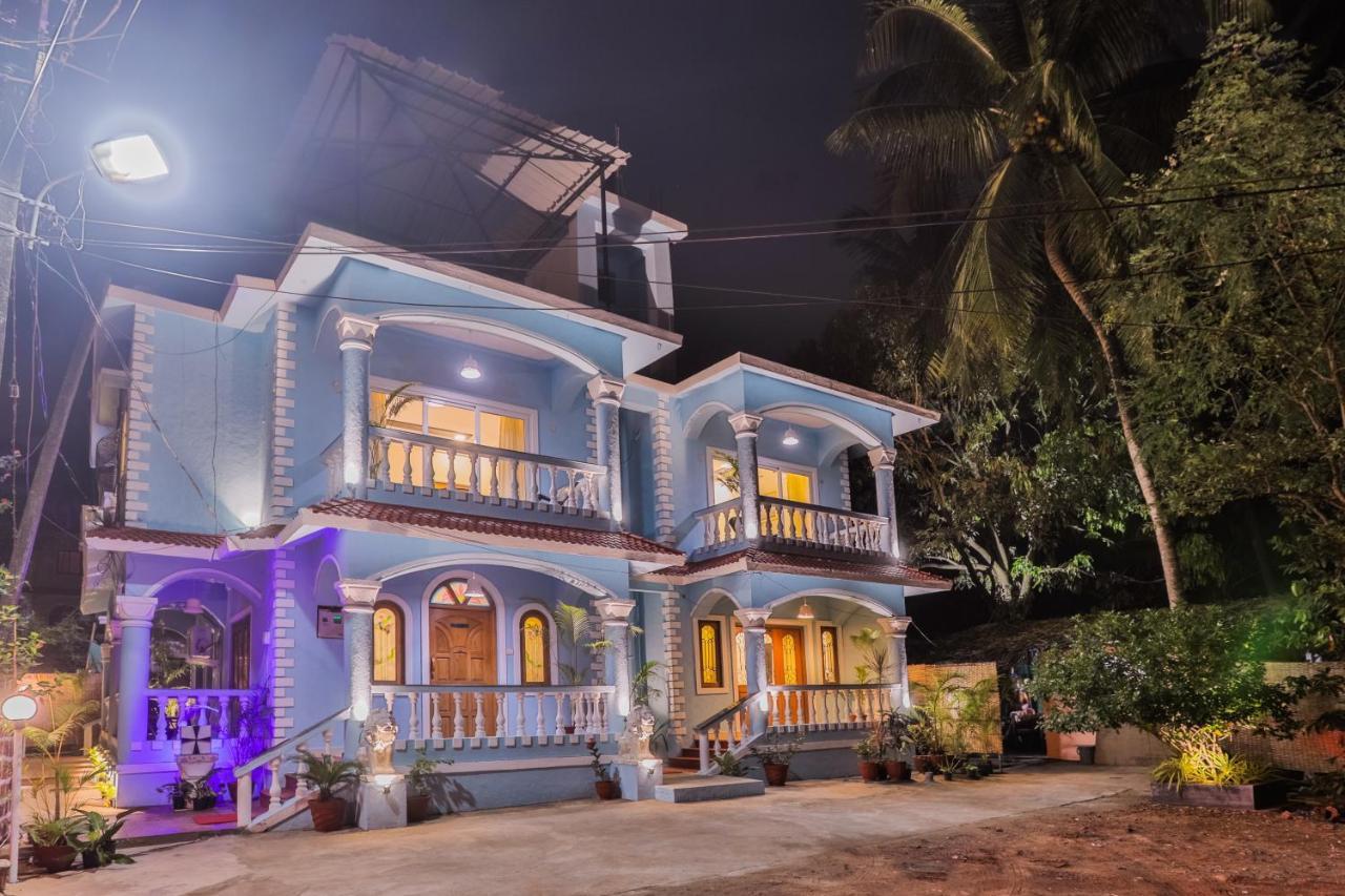Pinnacle Blue By The Beach Calangute Buitenkant foto